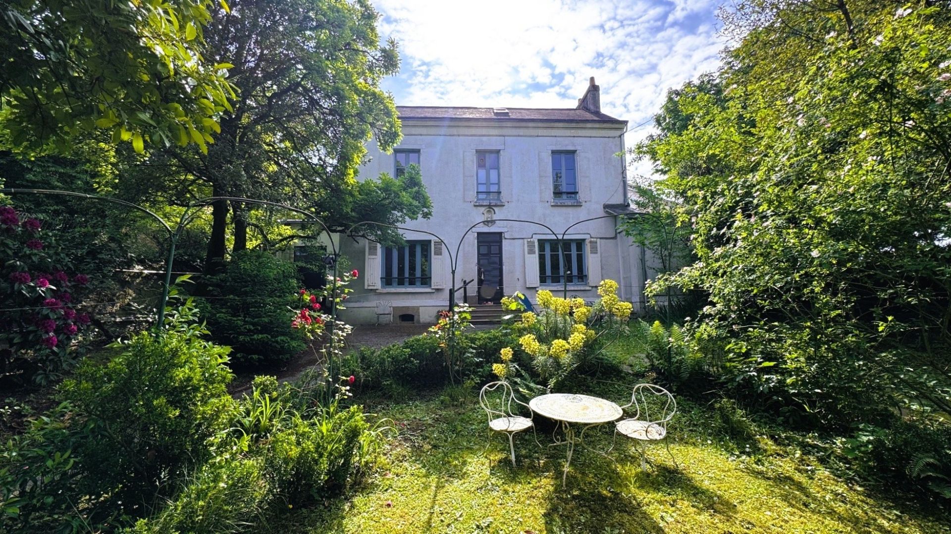 Vente Maison 11&nbsp;pièces 234.92&nbsp;m² Nantes