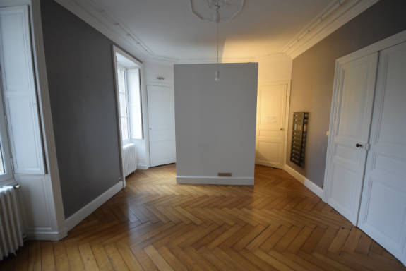 Appartement
                                                        T6
                                                                - HYPER CENTRE