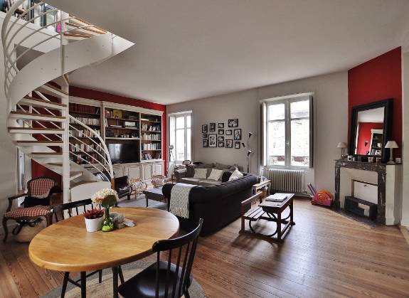 Appartement
                                                        T5
                                                                - STE ANNE 