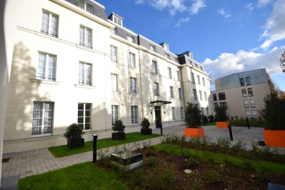 Appartement
                                                        T5
                                                                - TALENSAC