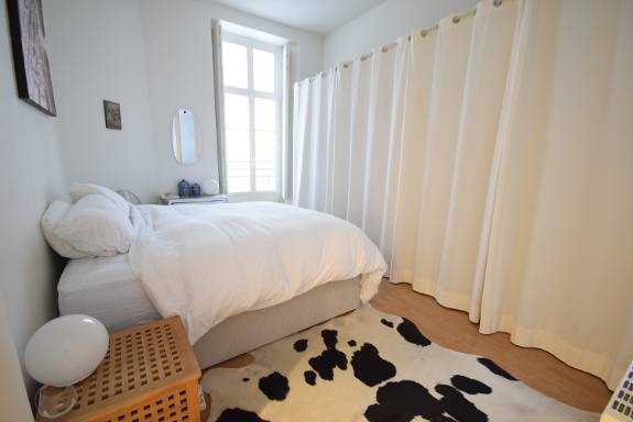 Appartement
                                                        T2
                                                                - HYPER CENTRE