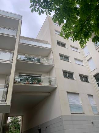 Appartement
                                                        T3
                                                                - HYPER CENTRE