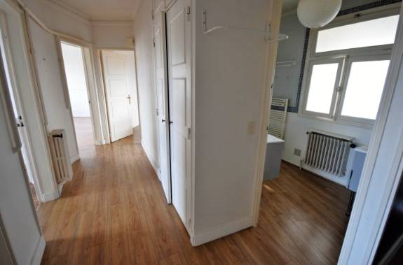 Appartement
                                                        T3
                                                                - HYPER CENTRE