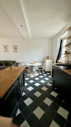Appartement
                                                        T2
                                                                - DOBRÉE