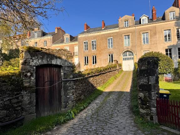 Appartement
                                                                - HYPER CENTRE