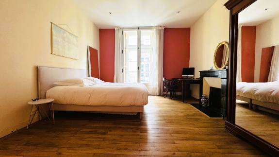 Appartement
                                                        T5
                                                                - HYPER CENTRE